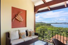 Villa in Potrero - Ocean View Villa - Infinity Pool & Near Beaches